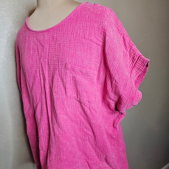 Umgee Hot Pink Gauze Textured Pocket Tshirt Top Size Large - Picture 3 of 6